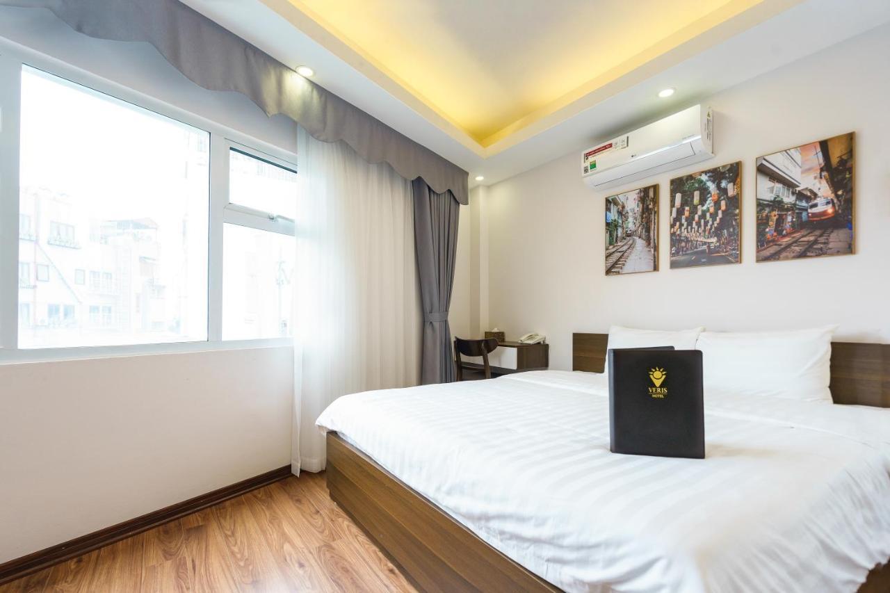 Honeymoon Suite,968426572:JPEG